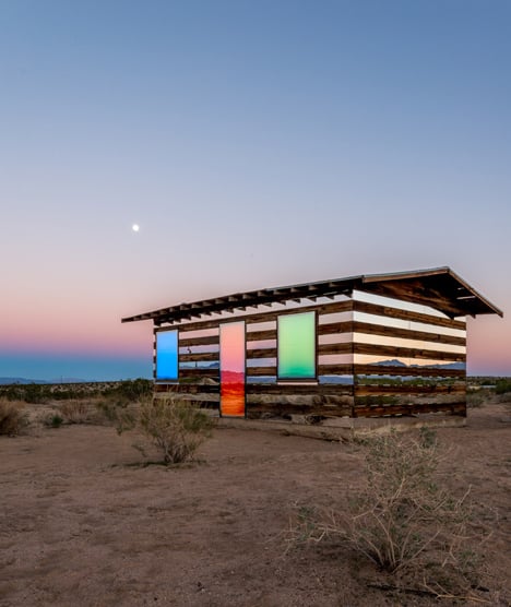 Phillip K. Smith III, Lucid Stead installation view (2003). Photo courtesy Getty Images.