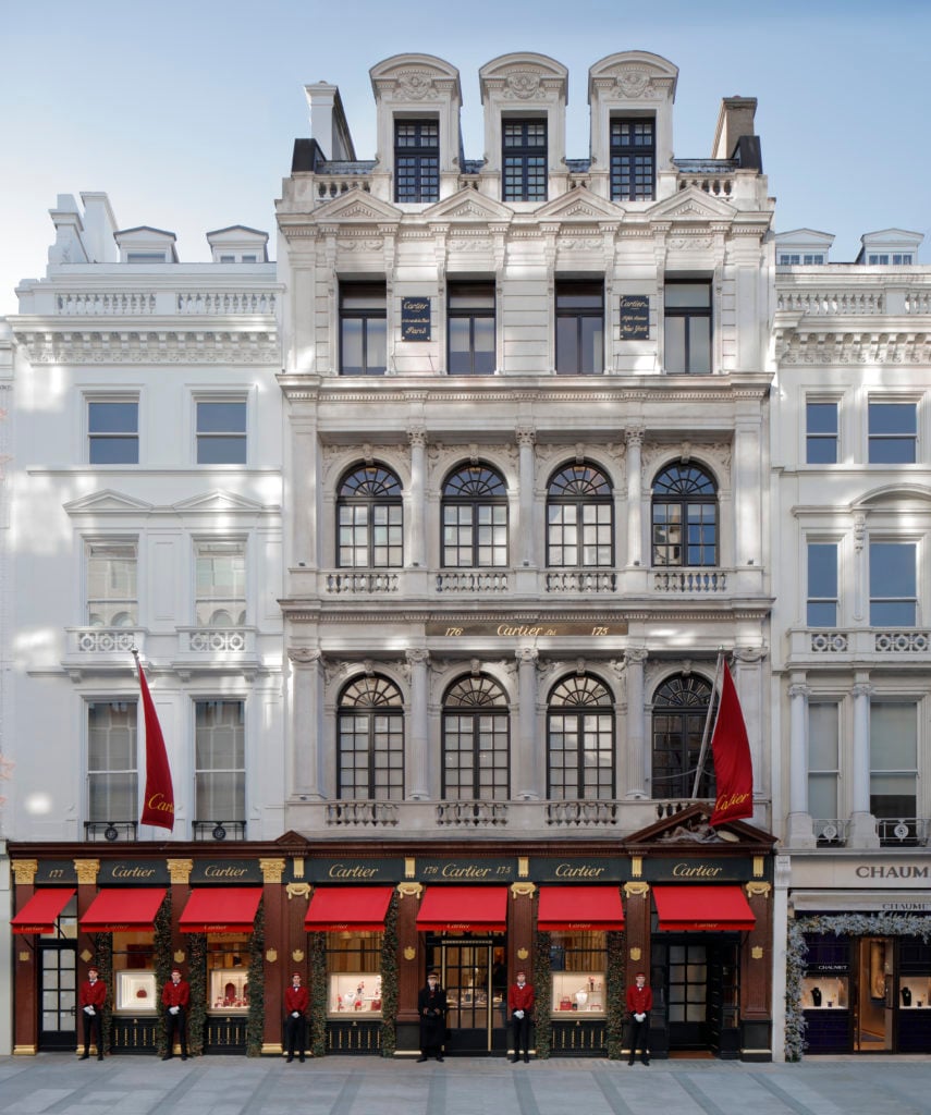 The facade of Cartier's New Bond Street shop. Photo by Kalory Photo & Video, courtesy of Cartier.