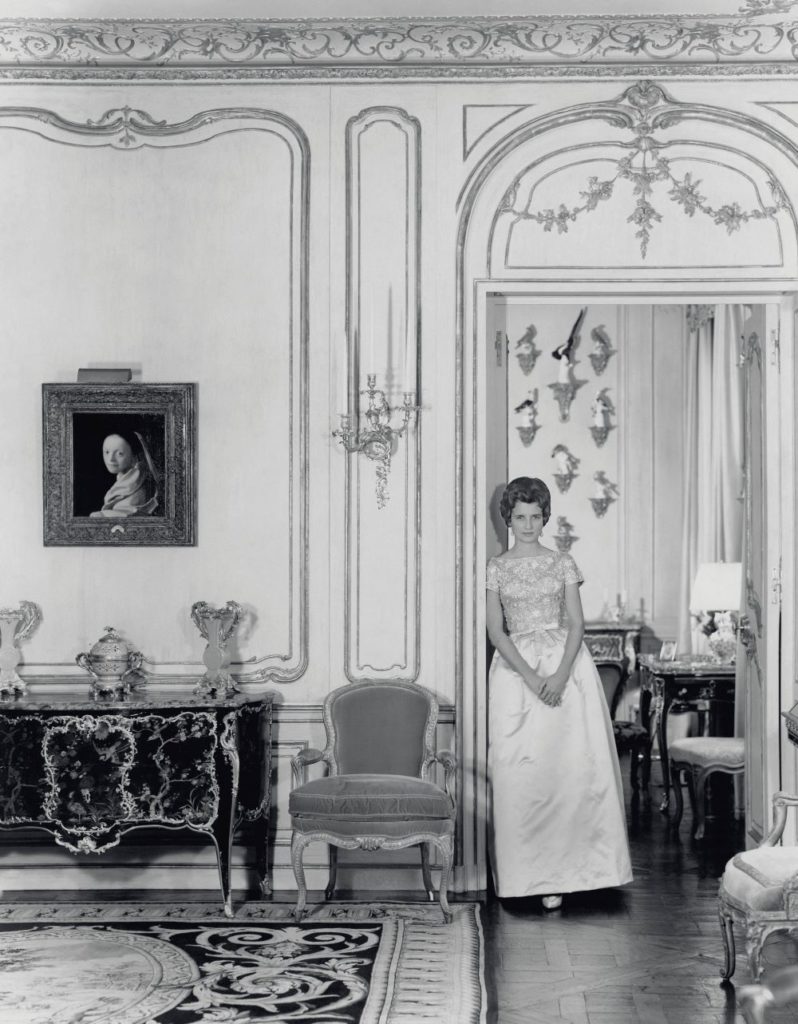 Jayne Wrightsman in her New York apartment. Image courtesy Christie's