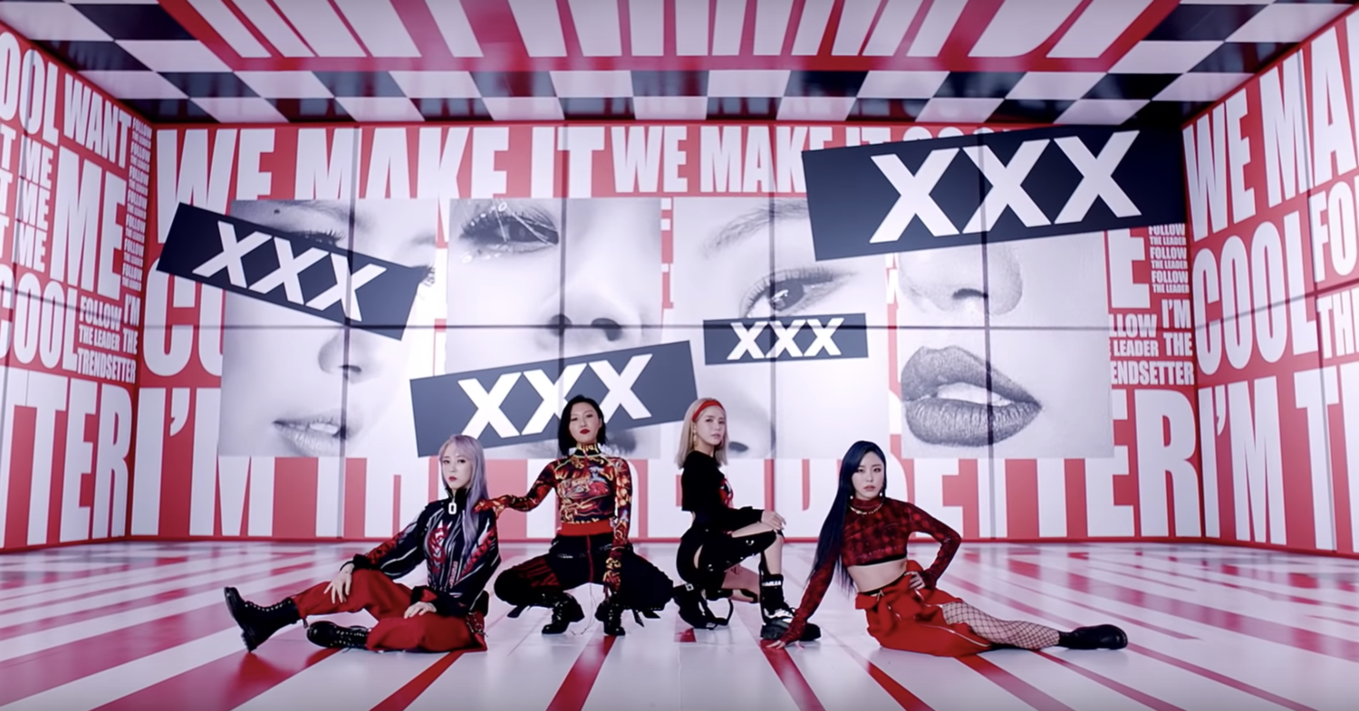 Grup Rip Girl Xxx - Did This K-Pop Girl Group Rip Off a Classic Barbara Kruger Installation for  Its New Video? It Certainly Looks Like It
