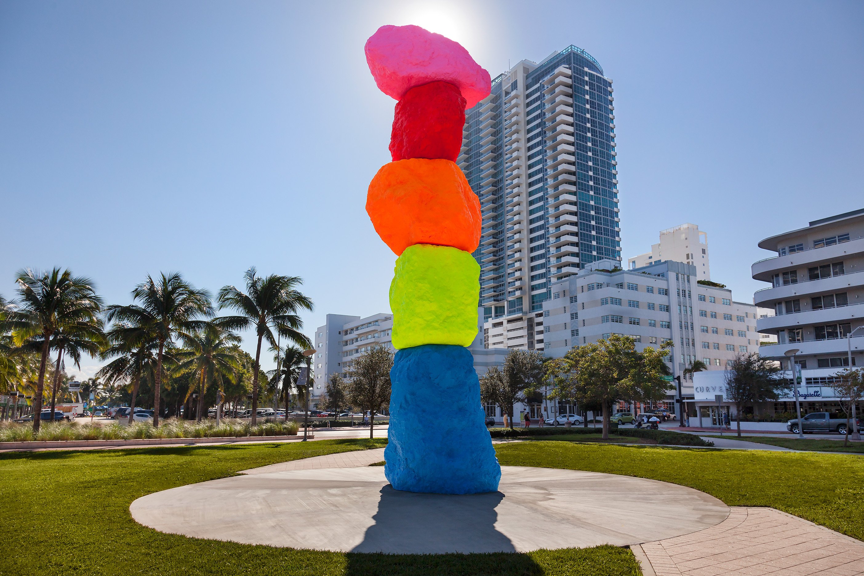 Ugo Rondinone, Miami Mountain (2016). Collection of The Bass, purchased with the John and Johanna Bass Acquisition Fund. Photo © Zachary Balber. Courtesy of The Bass, Miami Beach.