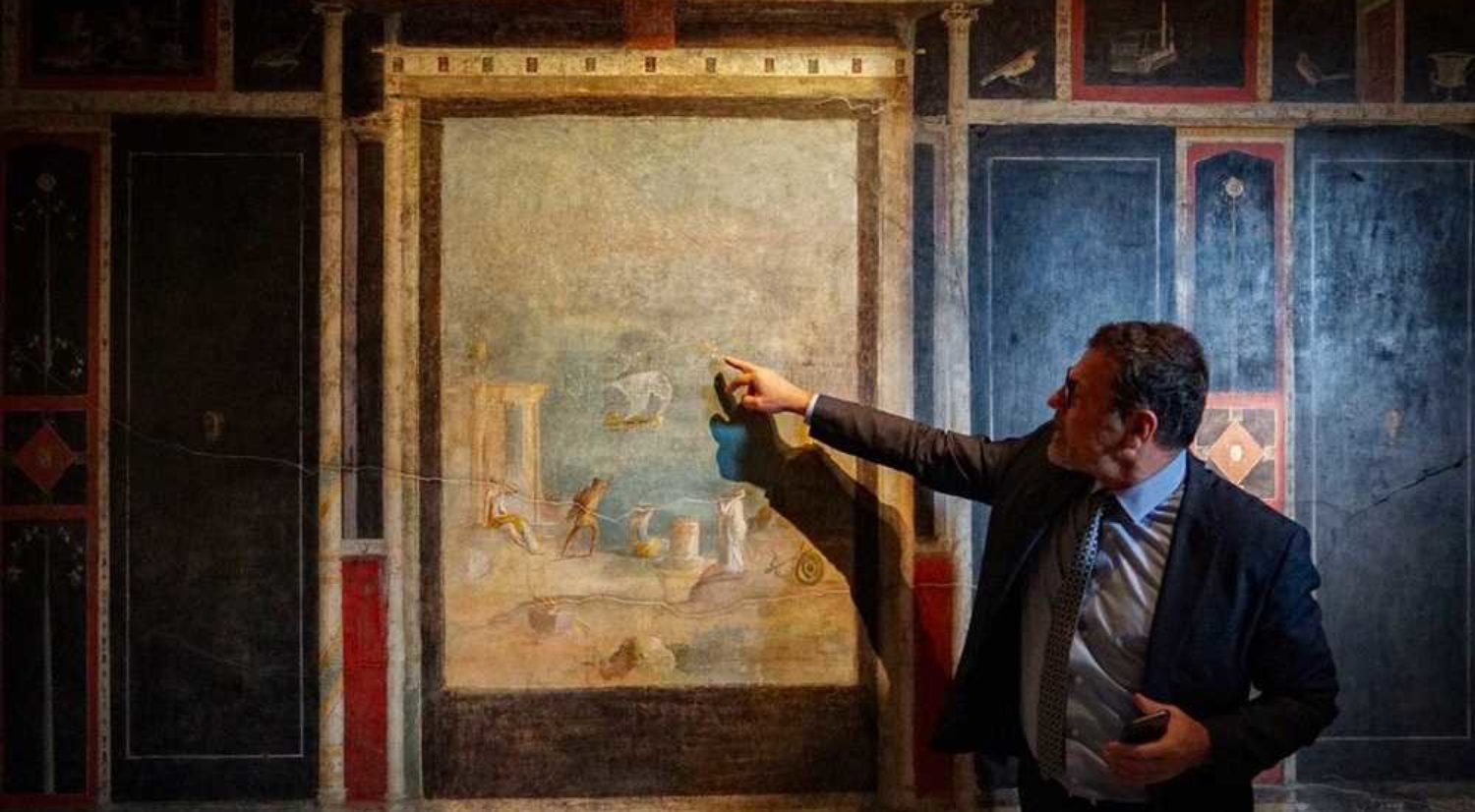 Massimo Osanna, director of the Pompeii Archaeological Park, at the unveiling of one of the painted houses at Pompeii. Courtesy of the Italian Ministry of Culture and Tourism.