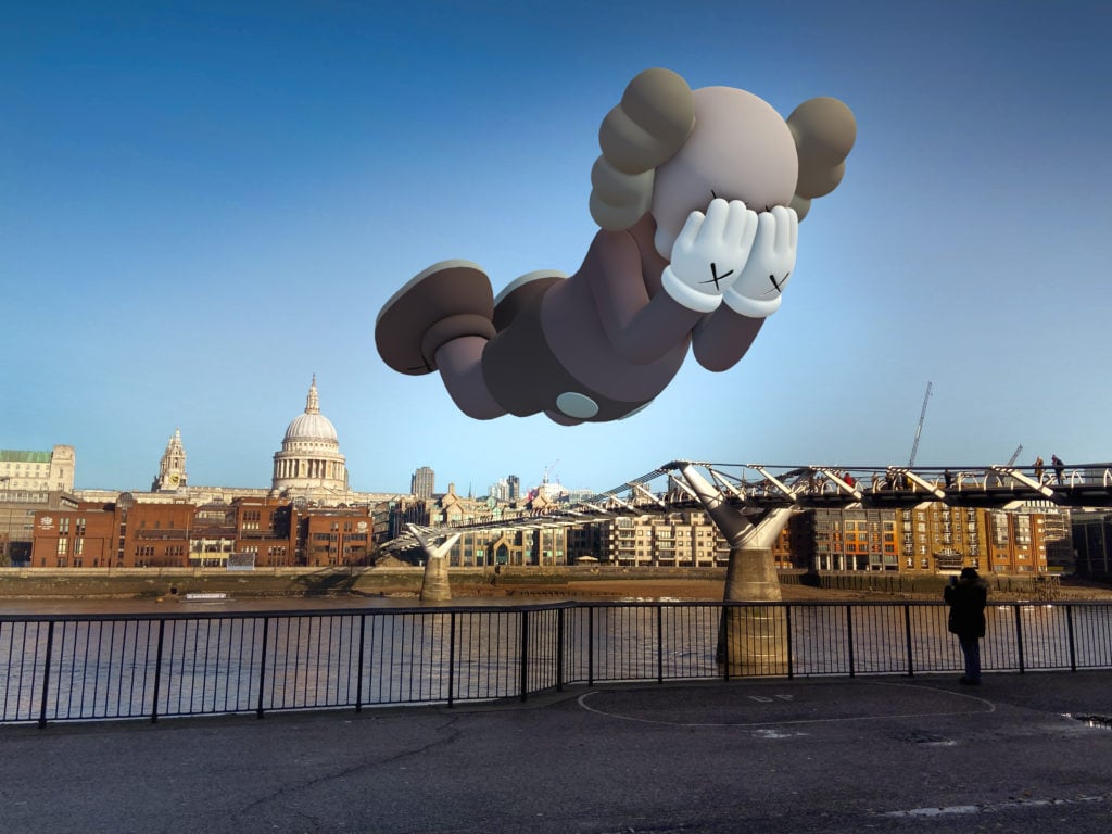 KAWS, COMPANION (EXPANDED) in London, 2020, augmented reality. Courtesy: KAWS and Acute Art.
