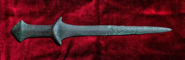 The ancient sword discovered by Vittoria Dall'Armellina. Courtesy of Ca' Foscari University.