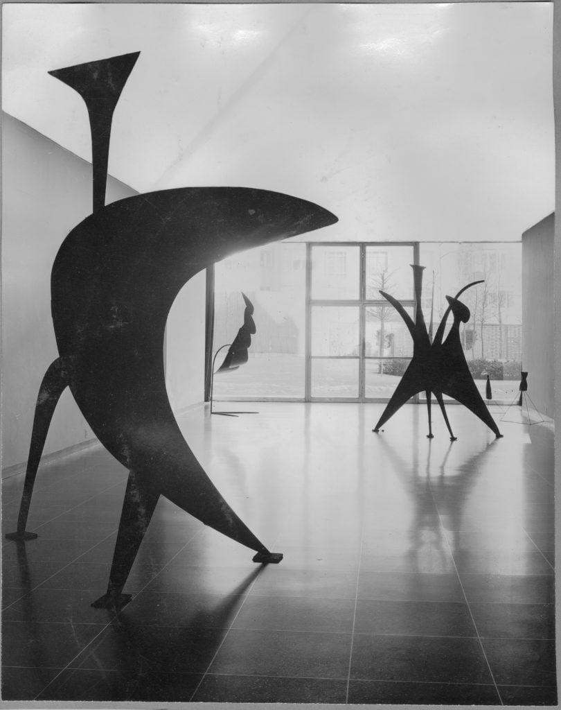 Installation view of Alexander Calder: Sculptures and Constructions. Photograph by the Museum of Modern Art, New York, 1943.