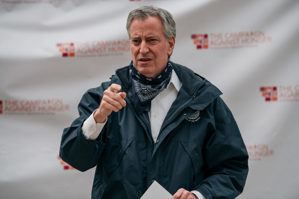 New York City Mayor Bill de Blasio speaks at a food shelf organized by The Campaign Against Hunger in Bed Stuy, Brooklyn on April 14, 2020 in New York City. Photo: Scott Heins/Getty Images.