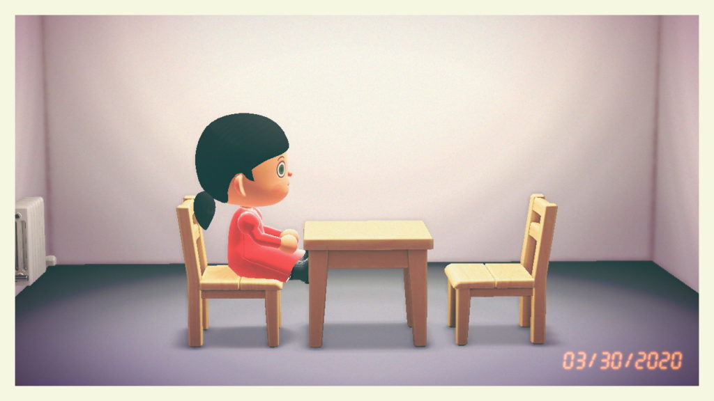 Shing Yin Khor recreated Marina Abramoviç's seminal performance piece The Artist Is Present in her Animal Crossing museum. Screenshot courtesy of her artist.