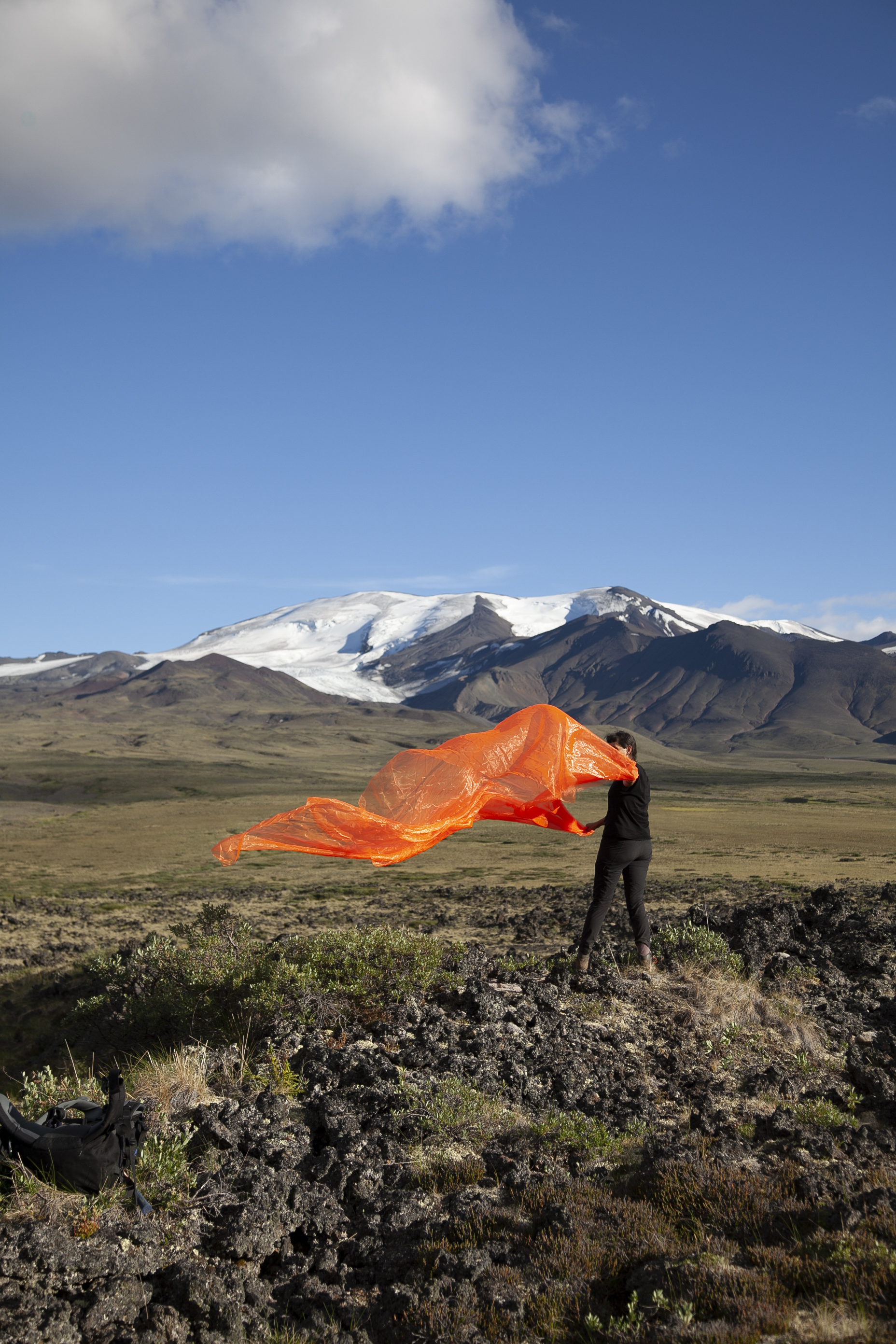 Tsēmā Igharas, the wind has something to say. documented by Ocean Van Mirlo and Sophia Biedka. 2018, 2019. Courtesy of the artist.