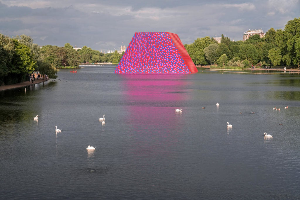 Christo and Jeanne-Claude, The London Mastaba (2016–18), Serpentine Lake, Hyde Park. Photo by Wolfgang Volz, ©2018 Christo.