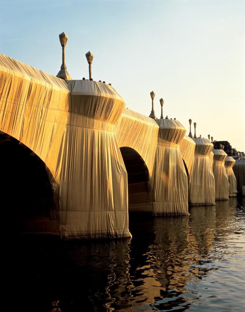Christo and Jeanne-Claude, The Pont Neuf Wrapped (1975–85), Paris. Photo by Wolfgang Volz, ©1985 Christo.