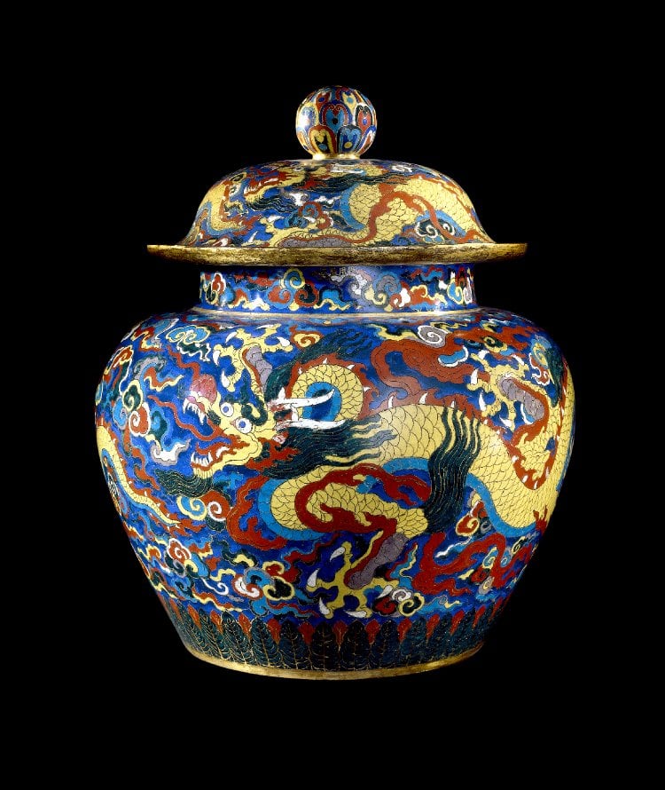 Cloisonn jar with dragons, Xuande, Ming dynasty, China (1426–1435). Photo ©the Trustees of the British Museum.