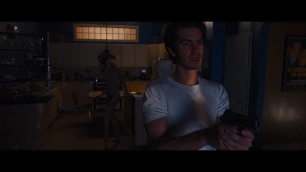 Andrew Garfield in <em>Under the Silver Lake</em> (2018).