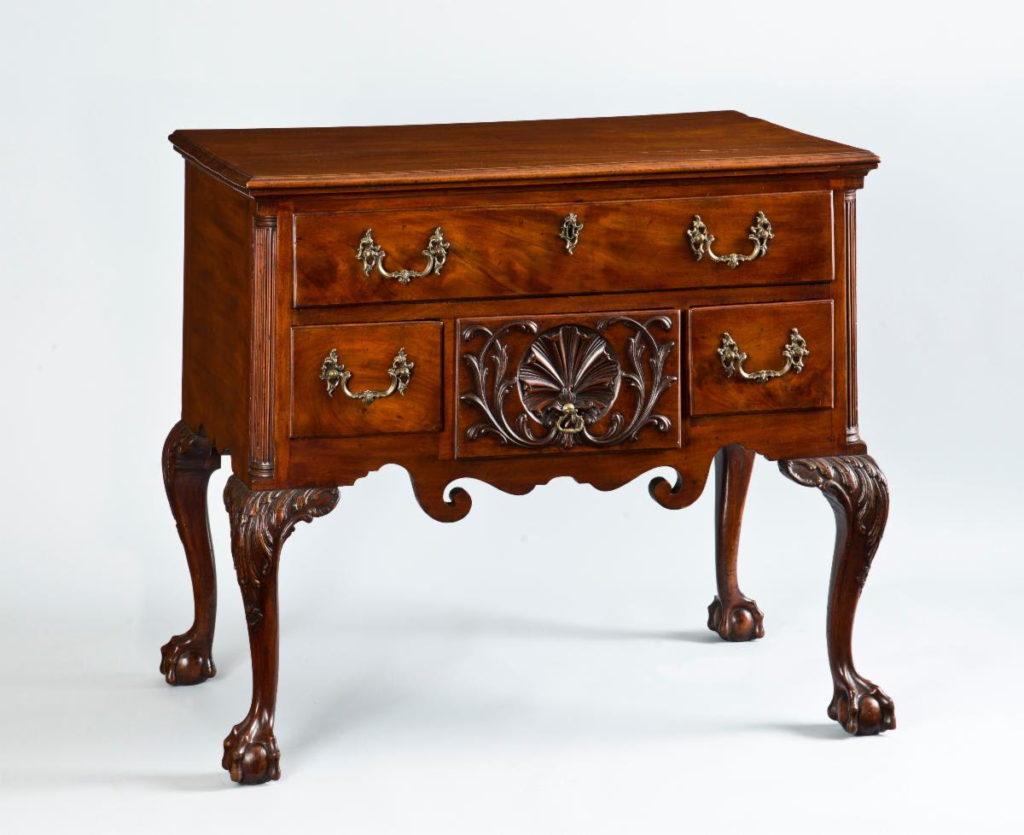 A Philadelphia mahogany dressing table attributed to Benjamin Randolph, with carving by Hercules Courtney (circa 1770), from Philip Bradley Antiques. Photo by Gavin Ashworth.
