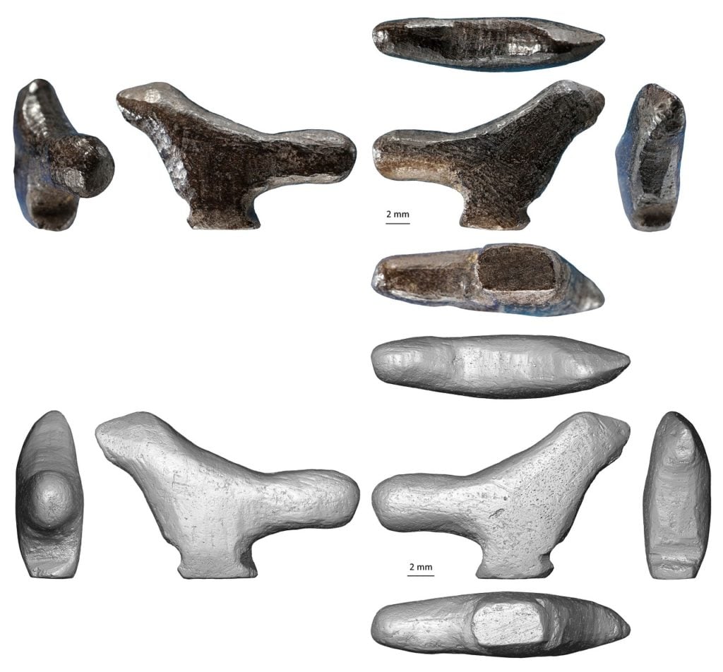 The original miniature bird figurine discovered at Lingjing (Henan Province, China), dated to 13,500 years ago, and a 3-D μ-CT recreation creating using X-ray micro-computed tomography. Photo courtesy of Francesco d’Errico and Luc Doyon.