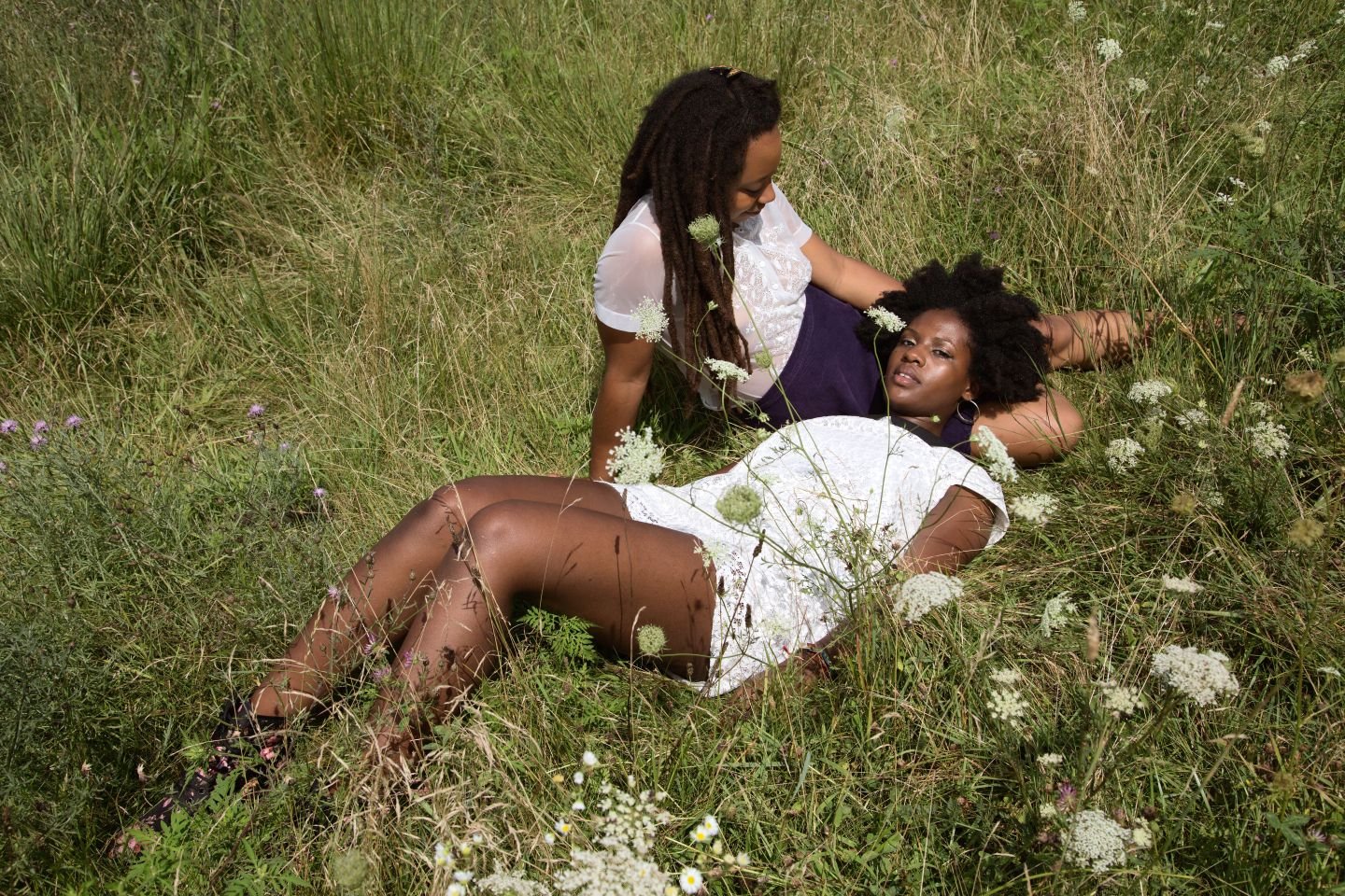 Naima Green, We lay in a bed of queen anne’s lace and I offer you twenty tons of honeysuckle clover, (2013). Courtesy of the artist.