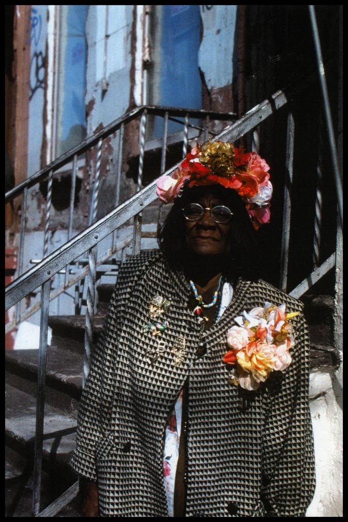 Ming Smith, Flower Lady (1996). Courtesy the artist and Pippy Houldsworth Gallery, London.