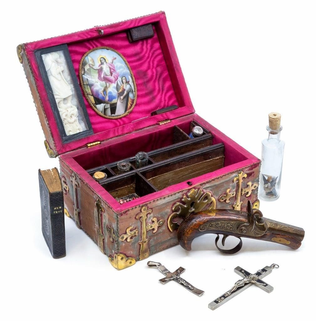 An Edwardian-era kit for killing vampires. Courtesy of Hansons Auctioneers.