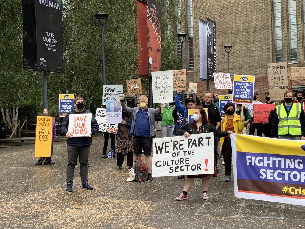 PCS union members protesting at Tate. Photo courtesy Floyd Codlin.