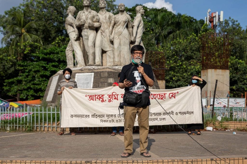 Shahidul Alam speaking at the University of Dhaka on September 4. Courtesy of Drik, via Facebook. Photo: Habibul Haque.