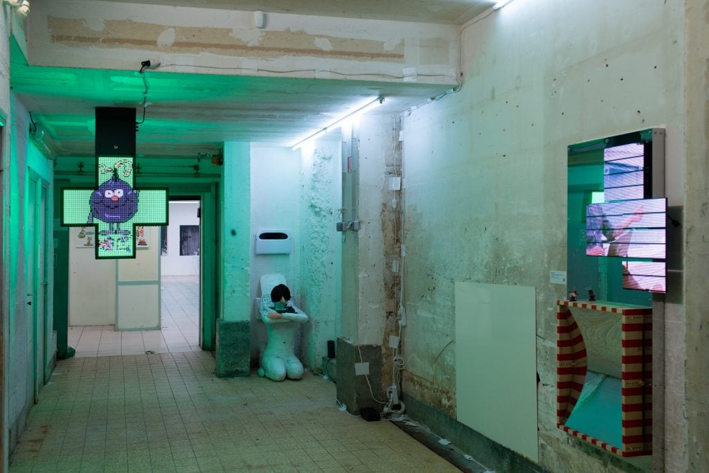 Installation view of "Supersalon," courtesy Paris Internationale.