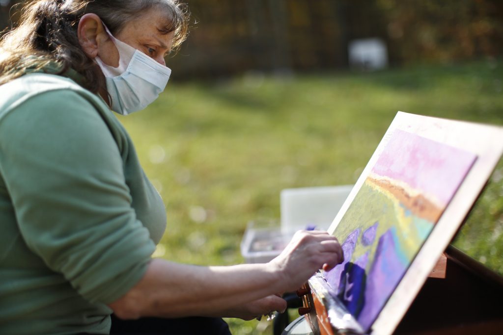 The Plein Air Art Walk at Mohonk Preserve in New Paltz, New York, featuring artists from Roost Studios. Photo ©2020 Jeff Goldman Photography, LLC.