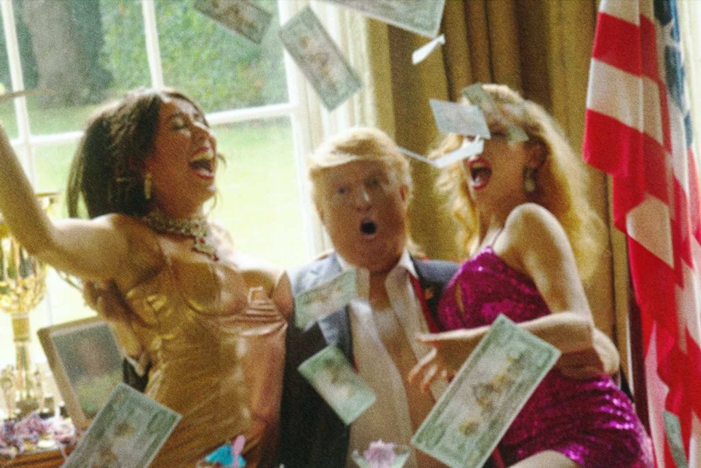 Alison Jackson, Trump Money (This Is Not Donald Trump) .Courtesy of Neuehouse Hollwood.