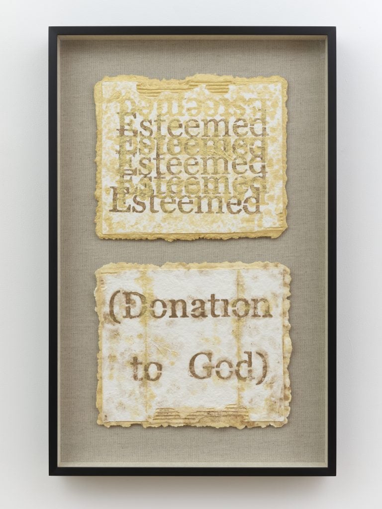 Nari Ward, Esteemed (Donation to God) (2018–2019). Courtesy the artist and Lehmann Maupin, New York, Hong Kong, Seoul, and London
