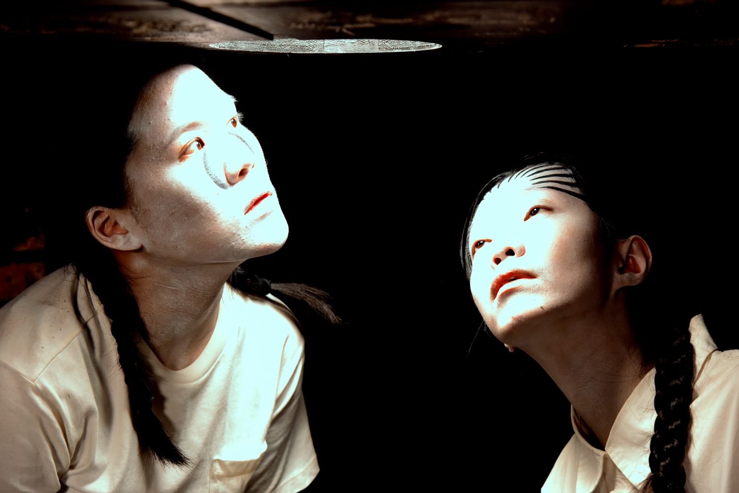 Chin Cheng-Te, Lee Chia-Hung, Lin Chuan-Kai, and Chen Yi-Chun, still image from Making Friends/ Fire (2020). Mixed media installation, dimensions variable. Videographer: Lee Chia-Hung.