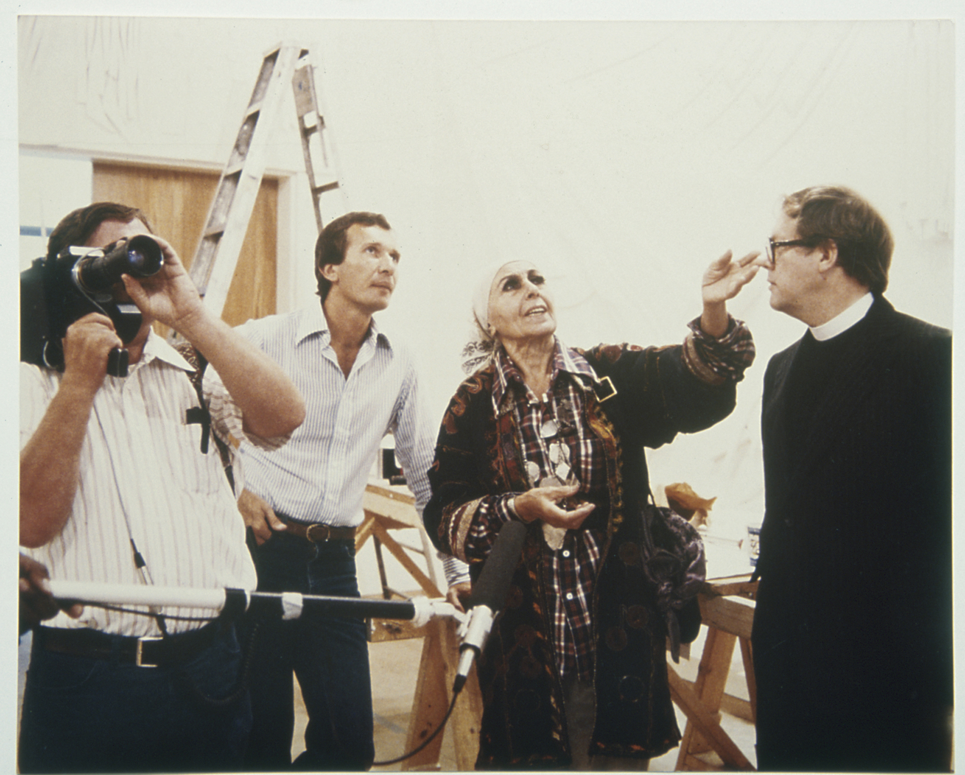 Portrait of (left to right) Arnold Glimcher, Louise Nevelson, Pastor Ralph Peterson. Photo courtesy of Pace Gallery ©2020 Estate of Louise Nevelson/Artists Rights Society (ARS), New York.