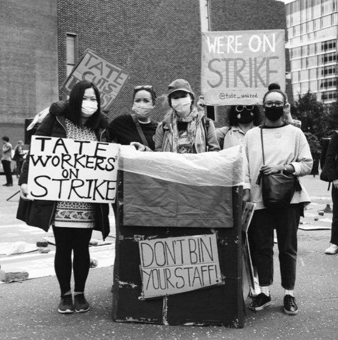 PCS union workers on strike at the Tate. Photo by Richard Okon courtesy of PCS.