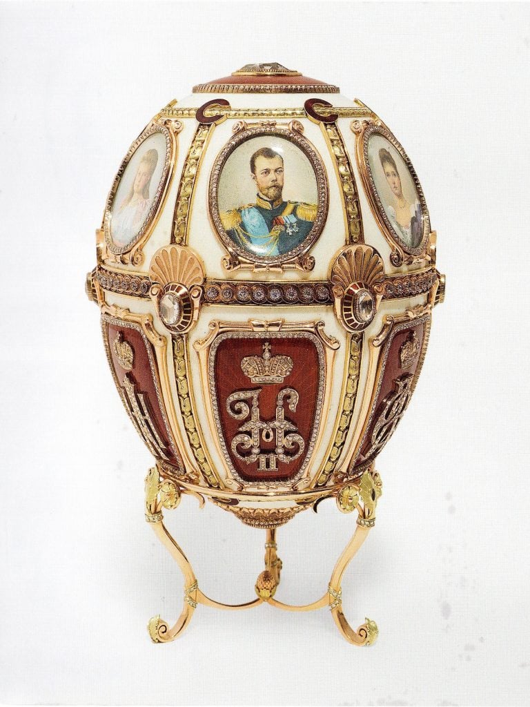 The alleged Fabergé Wedding Anniversary Egg at the center of the controversy. Courtesy Fabergé Museum, Baden-Baden.