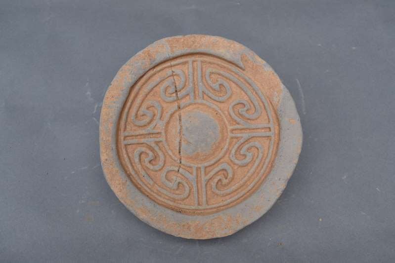 The date on this stone vessel is convincing evidence that the tomb is Emperor Han Liu Zhi's final resting place.  It refers to his successor, Ling, who is said to have built a mausoleum for the deceased ruler.  Photo courtesy of Luoyang City Cultural Relics and Archeology Research Institute.