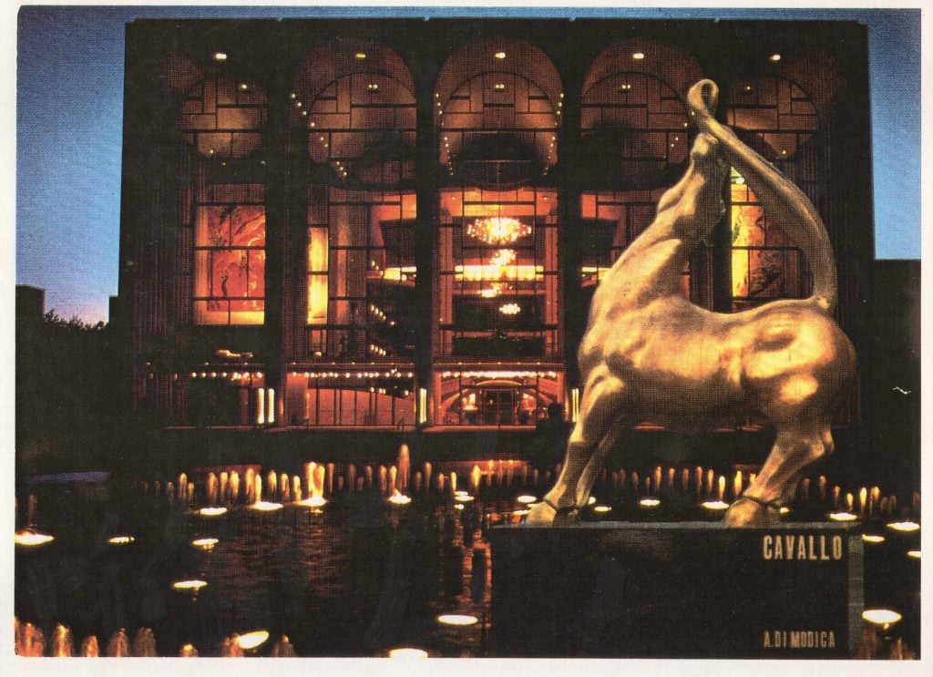 Arturo Di Modica, <em>Il Cavallo</em> illegally displayed on the plaza at Lincoln Center in New York on Valentine’s Day in 1985. Photo courtesy of the Arturo Di Modica Photo Archive