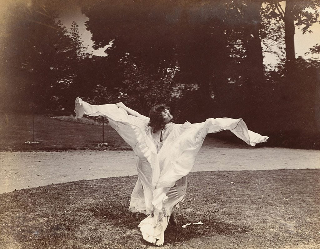 Loie Fuller (1862-1928) dancing. Ca. 1900. Photo by adoc-photos/Corbis via Getty Images.