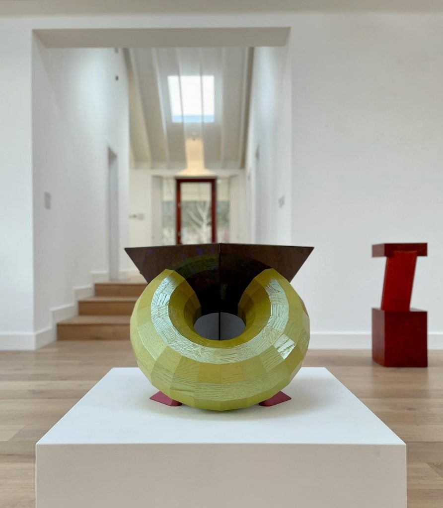 Installation shot "Fred Baier: Form Swallows Function." Courtesy of the artist and New Art Centre, Wiltshire.
