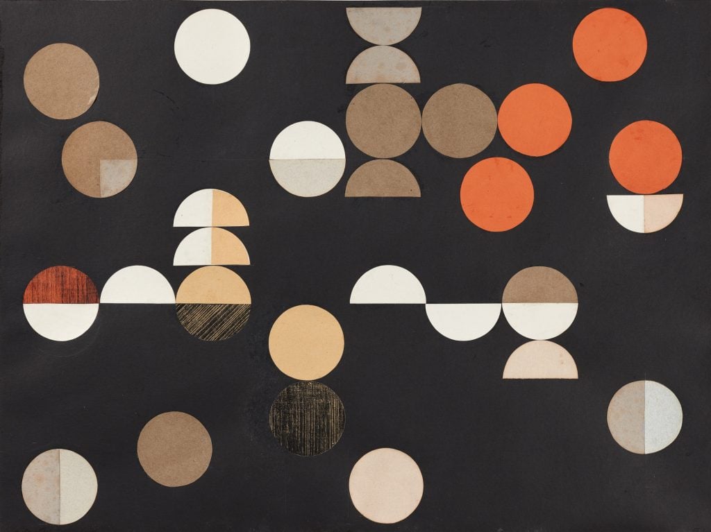 Sophie Taeuber-Arp; Composition à cercles et demi-cercles (1938). Arp Museum Bahnhof, Rolandseck, Remagen.