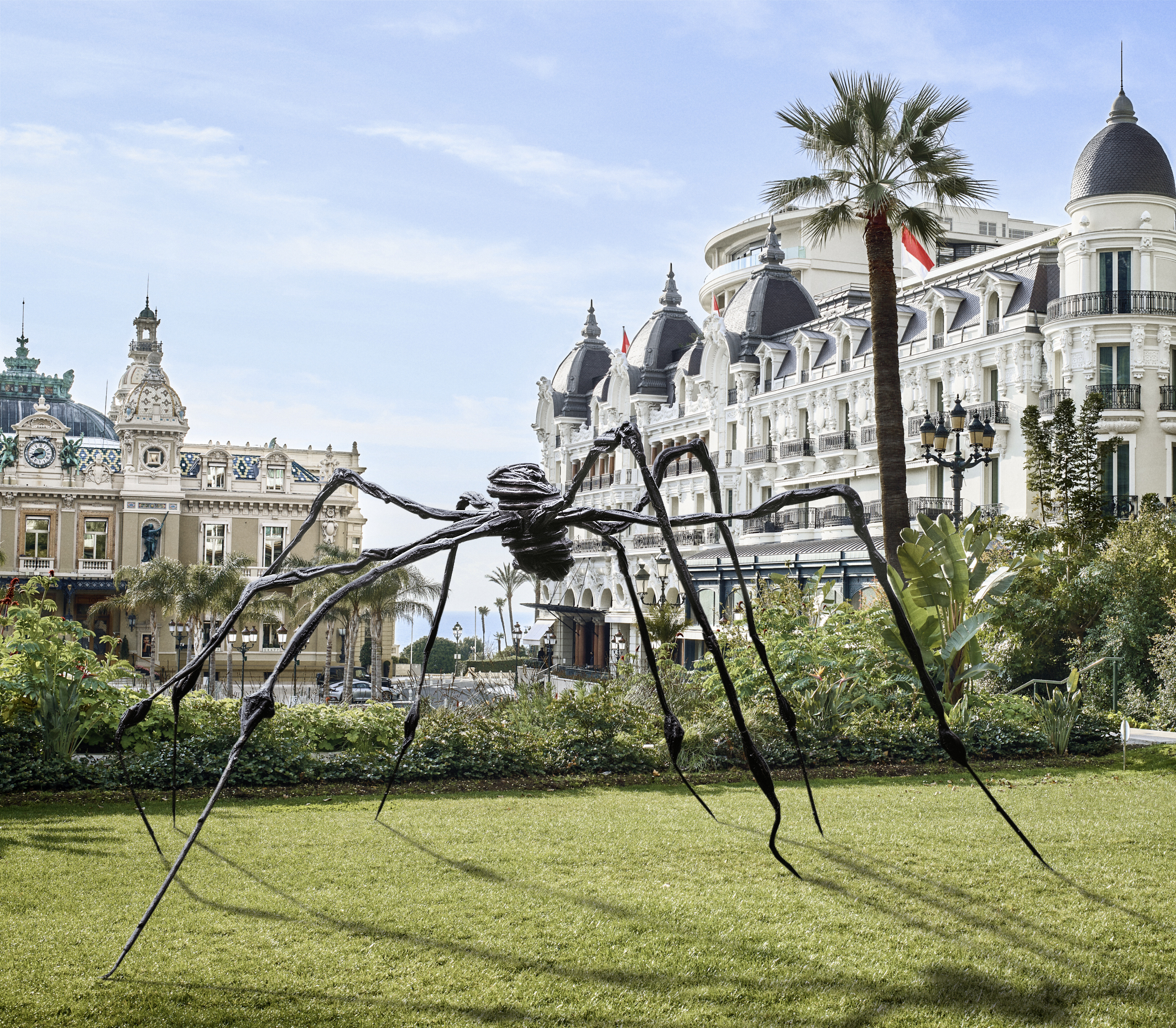 Spider!, Sculpture in the Jardin des Tuileries.