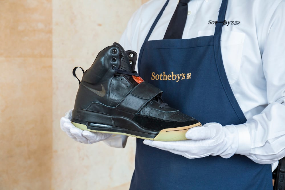 leider Overtollig kanker A Pair of 'Nike Air Yeezy' Sneakers Kanye West Wore to the Grammys Just  Sold for $1.8 Million at Sotheby's