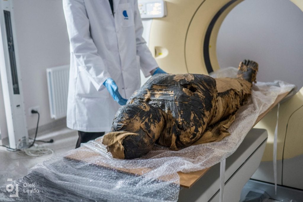 The world's first pregnant Egyptian mummy, as discovered by archaeologists during CT scans and X-rays. Photo by Olek Leydo, courtesy of the Warsaw Mummy Project.