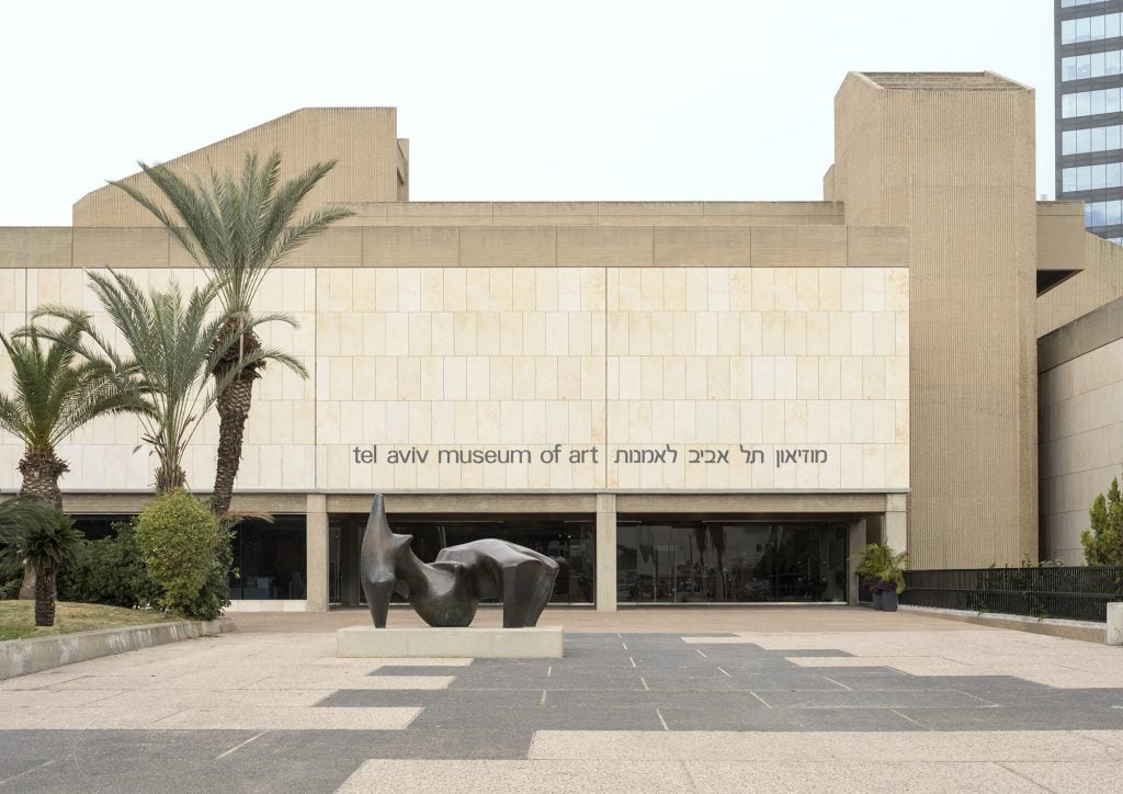 The main building of the Tel Aviv Museum of Art. Photo: Elad Sarig.