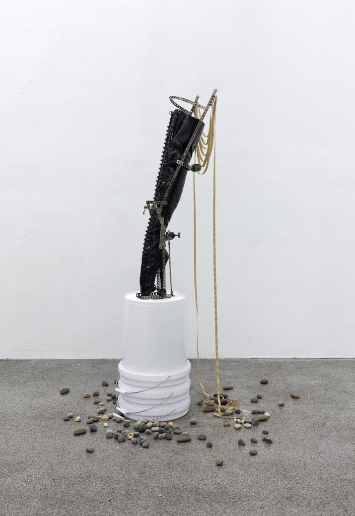 Sydney Shen, Thirst is the Mother of Corvid Ingenuity (2020). Courtesy of the artist and Gallery Vacancy, Shanghai. Yan Du Collection. 