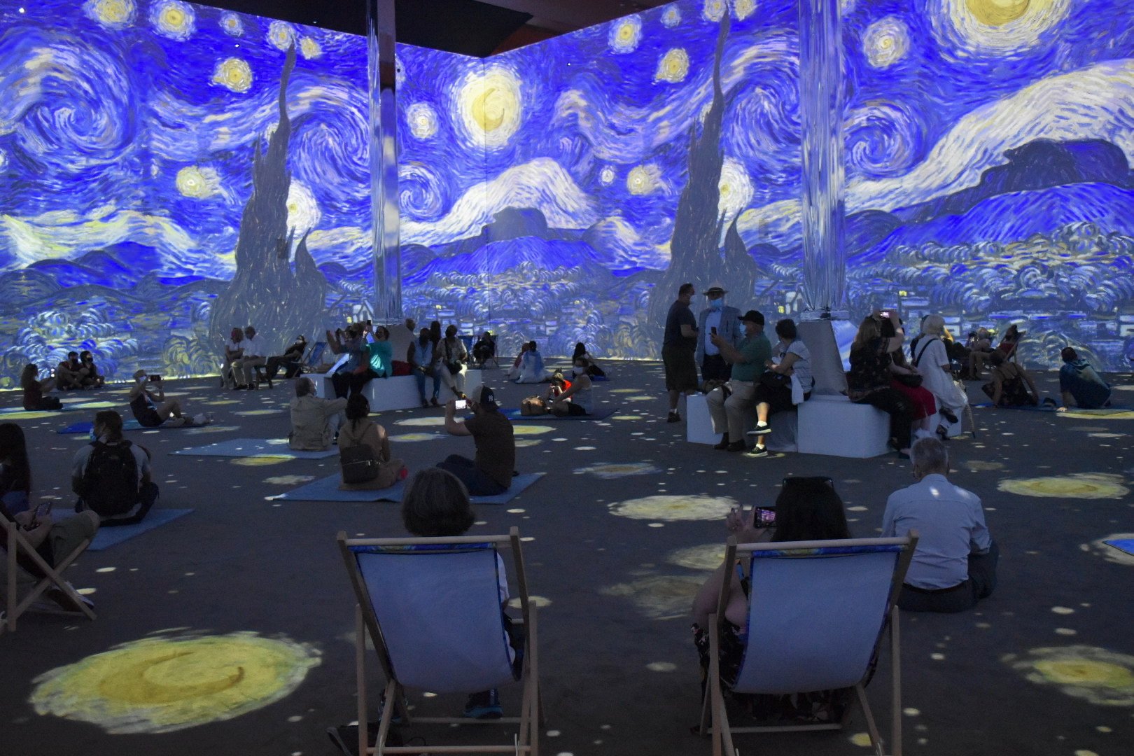 Two Immersive Van Gogh Experiences Offer The Post-pandemic Escapism 