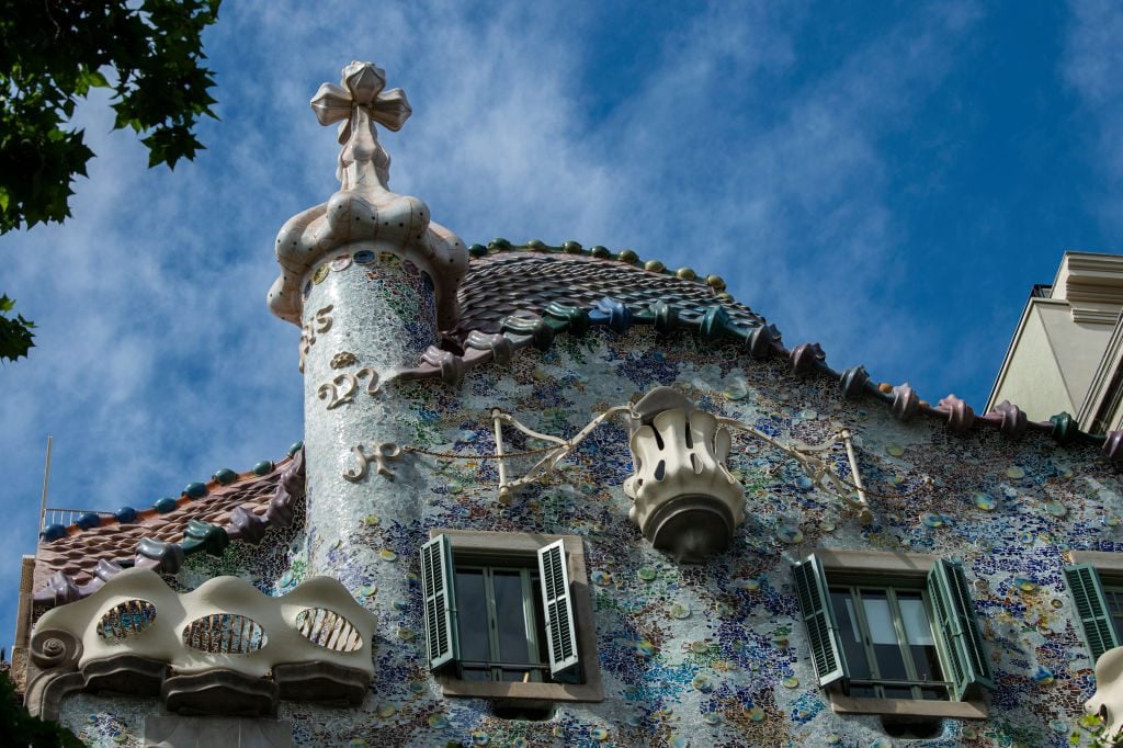 Una vista de la fachada de la Casa Patlow por el arquitecto Anthony Gaud.  (Foto de Jordi Vidal / Getty Images)