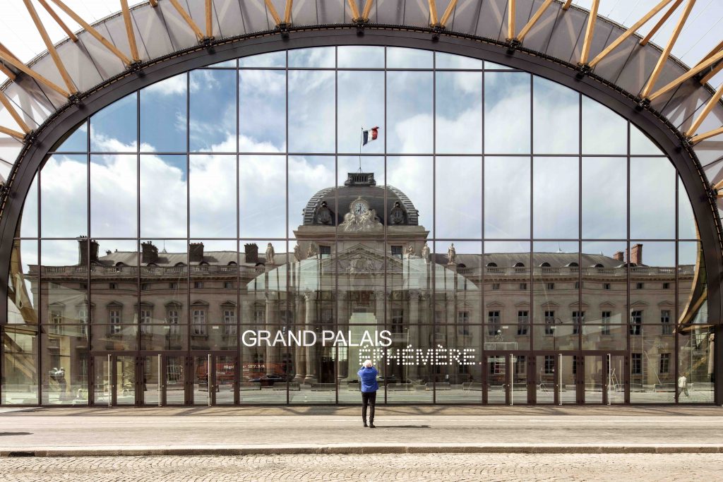Le Grand Palais Éphémère, Champs de mars, Paris. Wilmotte & Associés Architectes. Photo ©Patrick Tourneboeuf/RMN_GP/Paris 2024/Tendance Floue.