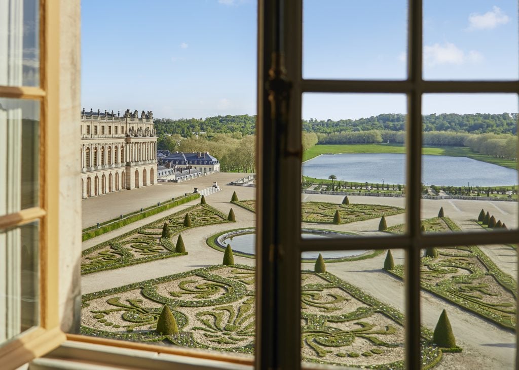 Photo courtesy of Airelles Château de Versailles, Le Grand Contrôle.