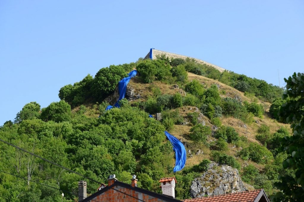 Hera Büyüktaşciyan's installation <i>My Eye’s Pupil Is Your Nest</i> (2021). Courtesy Autostrada Biennale.