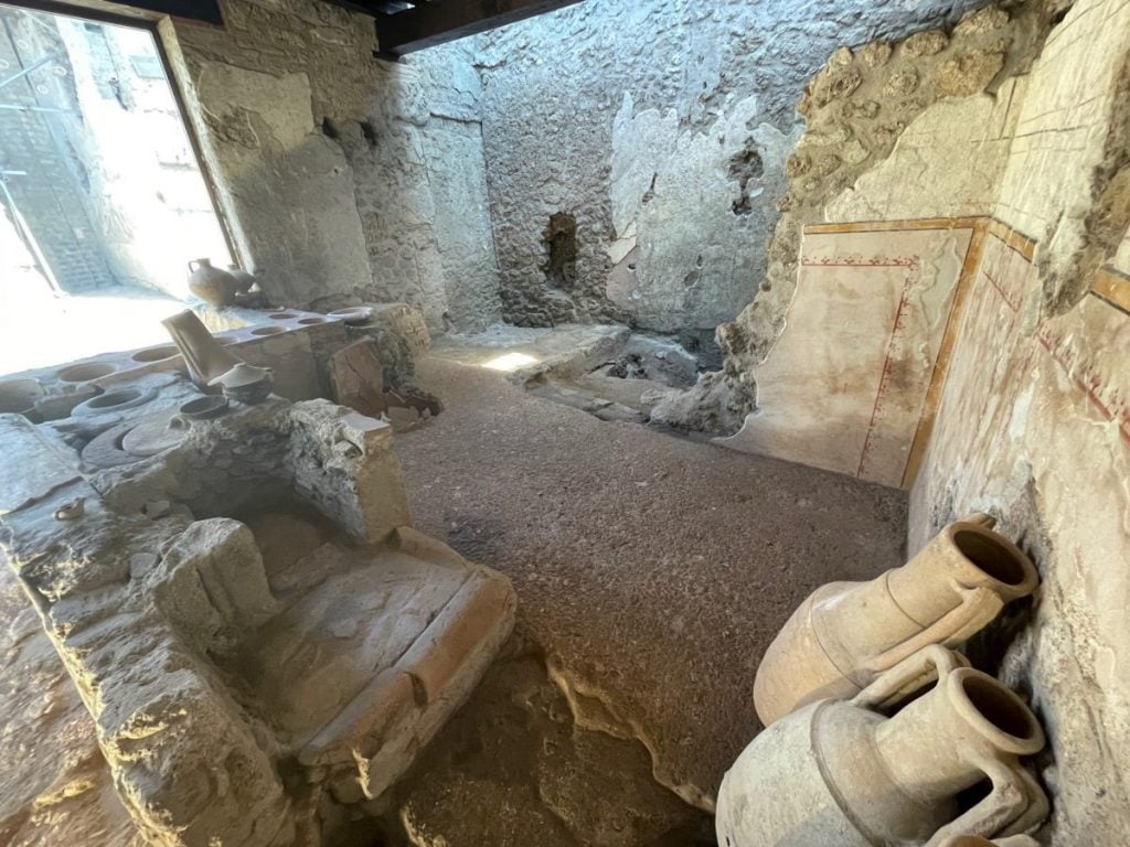 The thermopolium, or fast food restaurant, of Regio V in Pompeii. Photo courtesy of Archaeological Park of Pompeii