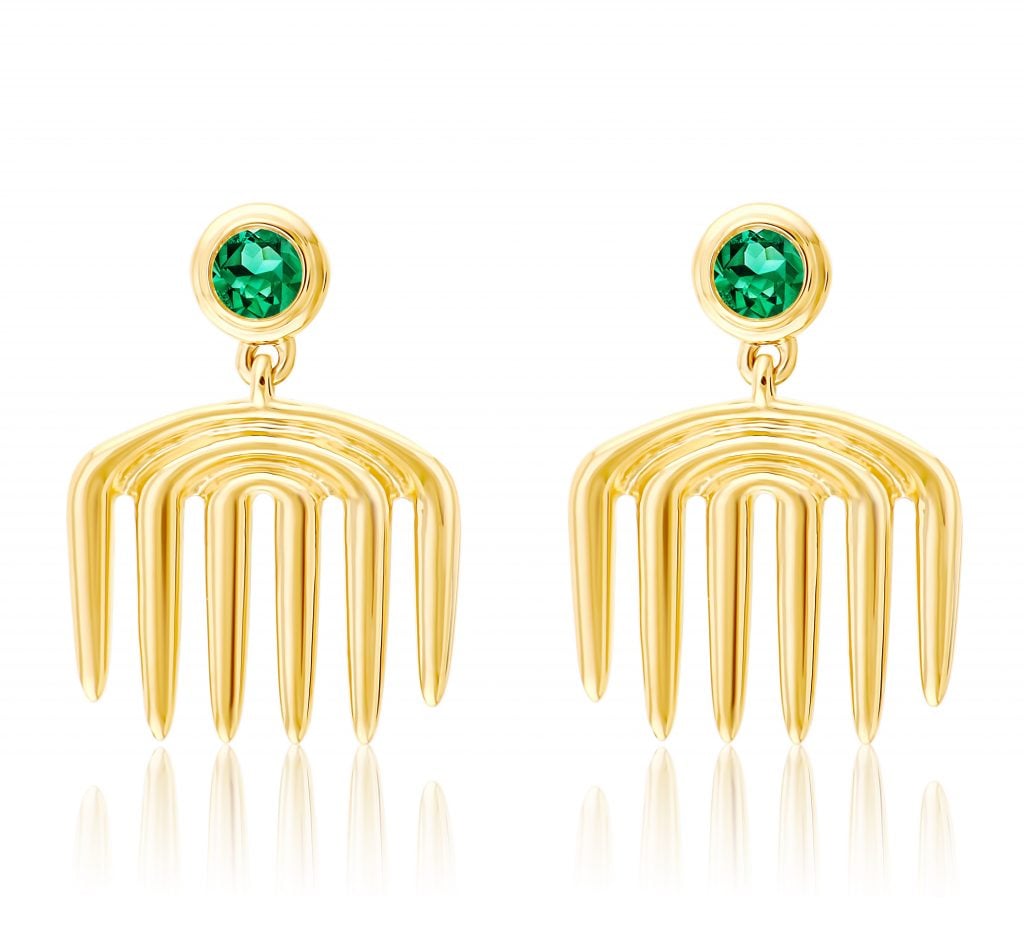 18-karat gold and tsavorite Vici earrings from Almasika’s Sagesse collection, designed by EDL awardee Catherine Sarr. Courtesy of Catherine Sarr and Almasika.