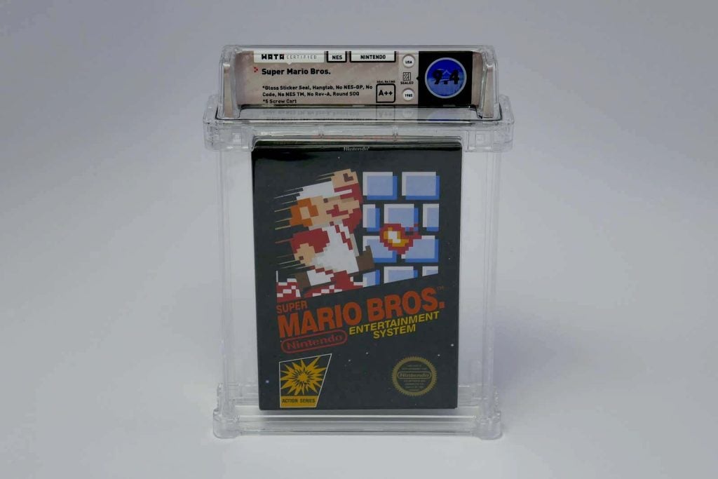 Ce jeu vidéo Super Mario Bros. non ouvert de 1985 a été le premier jeu vidéo à se vendre à six chiffres avec une vente de 100 150 $ en février 2019. Photo gracieuseté de Heritage Auctions.