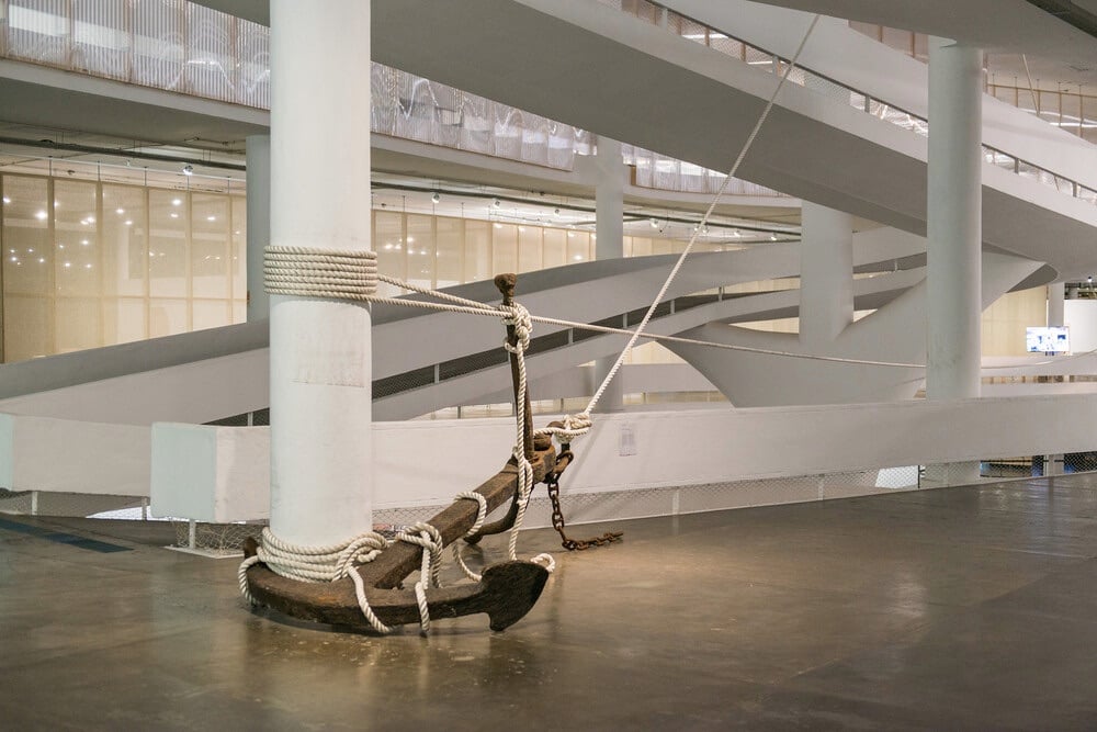 Arjan Martins, <em>Atlantic Complex (Rope)</em> (2021). Image courtesy of the artist and the Bienal de São Paulo. 
